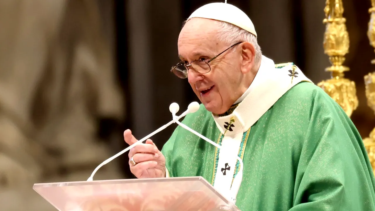 papa-francisc-suveranul-pontif-profi_Descopera2 