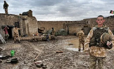 RĂZBOIUL din Afganistan, în IMAGINI: Perspectivă asupra vieţii soldaţilor pe câmpul de luptă sau în momente de relaxare – GALERIE FOTO, VIDEO