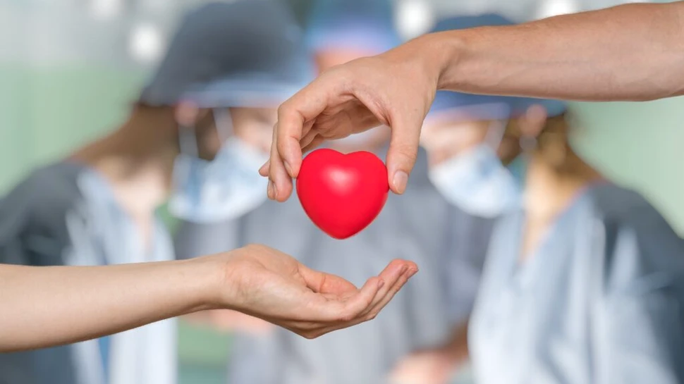 De ce aproximativ 90% dintre oameni raportează schimbări de personalitate după transplant?