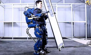Hyundai a creat un robot-exoschelet funcţional, ce dă purtătorului forţa să ridice sute de kilograme
