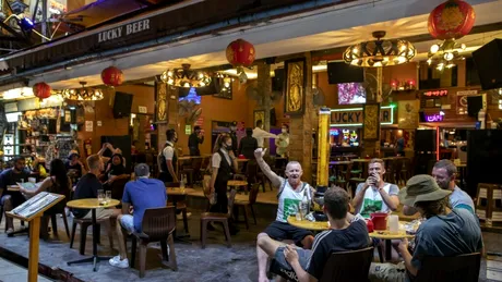 Motivul pentru care cluburile și barurile din Thailanda vor rămâne deschise cu două ore mai mult