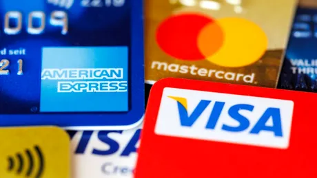 Unul dintre șefii sistemului bancar din Europa spune că este nevoie urgentă de alternative la Visa și Mastercard