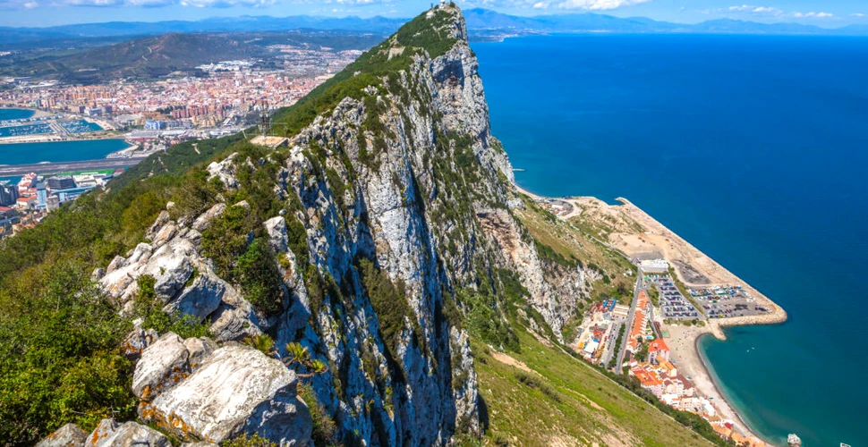 Test de cultură generală. Ce ocean și mare leagă strâmtoarea Gibraltar?