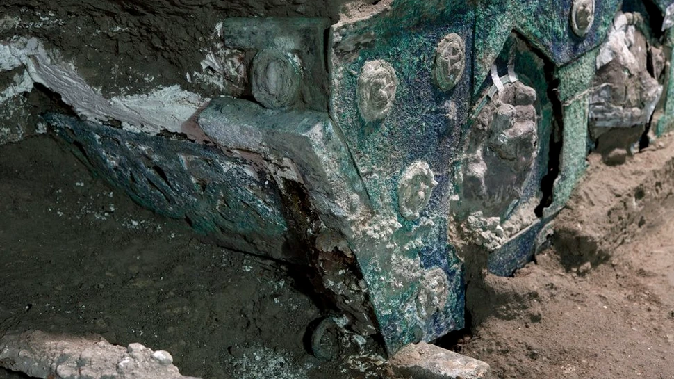 Descoperire „unică și fără precedent pentru Italia”. O trăsură ceremonială, dezgropată la Pompeii