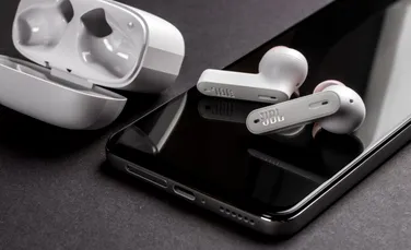 Numerele de telefon ale lui Donald Trump Jr. și al prim-ministrului Australiei, scăpate pe internet