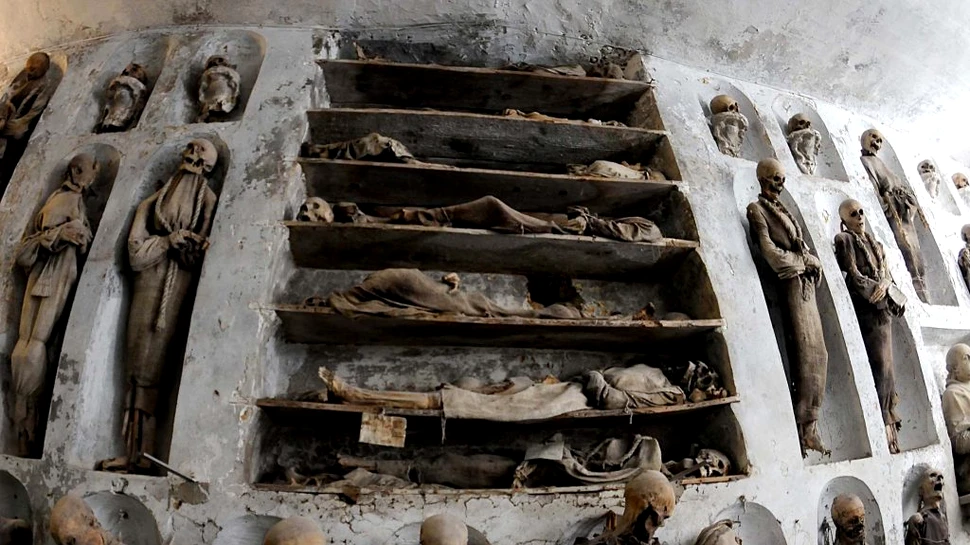 Oamenii de știință vor încerca să elucideze misterul copiilor mumificați din Catacombele Capucinilor