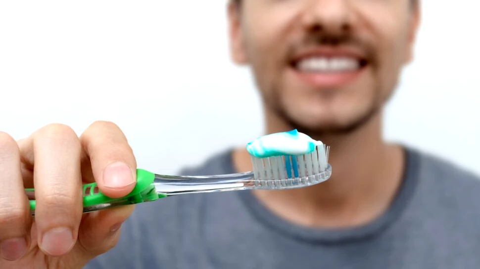 Ce legătură există între sănătatea orală și creier: Conexiunea ascunsă dintre gingii și boli precum Alzheimer, Parkinson sau depresie