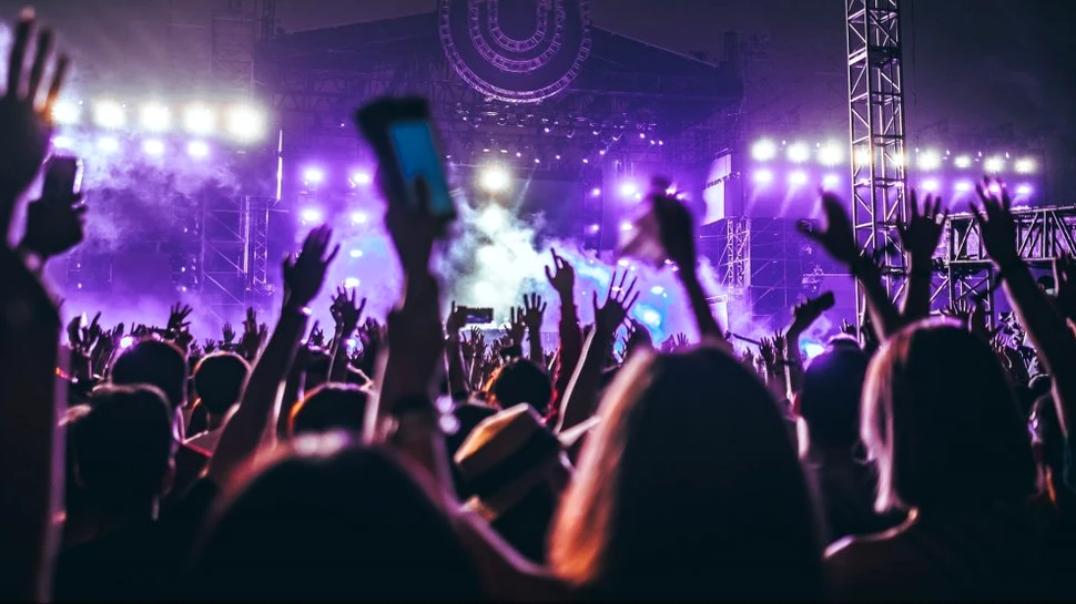 Cum ne îmbunătățește muzica viața? Beneficiile sunt asemănătoare exercițiilor fizice