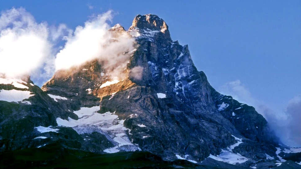Rămășițele unui alpinist german dispărut în 1986, găsite într-un ghețar din Elveția