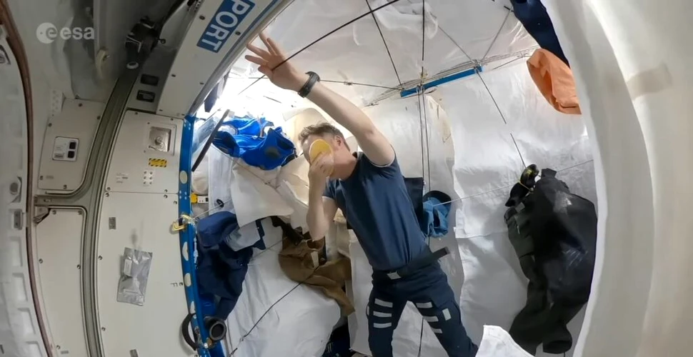 Cum se pregătește de culcare un astronaut? Video inedit de la Agenția Spațială Europeană