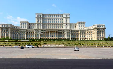 Un site prestigios din străinătate denumeşte Palatul Parlamentului ”o construcţie la superlativ”. Ce îl face atât de ”special”