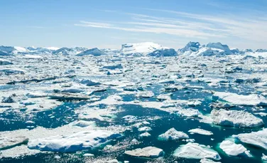 Un studiu îngrijorător arată că stratul de gheață din Groenlanda și-ar putea înjumătăți volumul