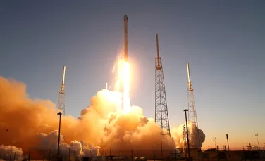 SpaceX îşi menţine lansatoarele spaţiale la sol, pentru încă două luni, după accidentul din iunie