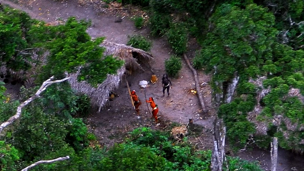 Un protector al populațiilor amazoniene din Brazilia, omorât cu o săgeată de un trib izolat
