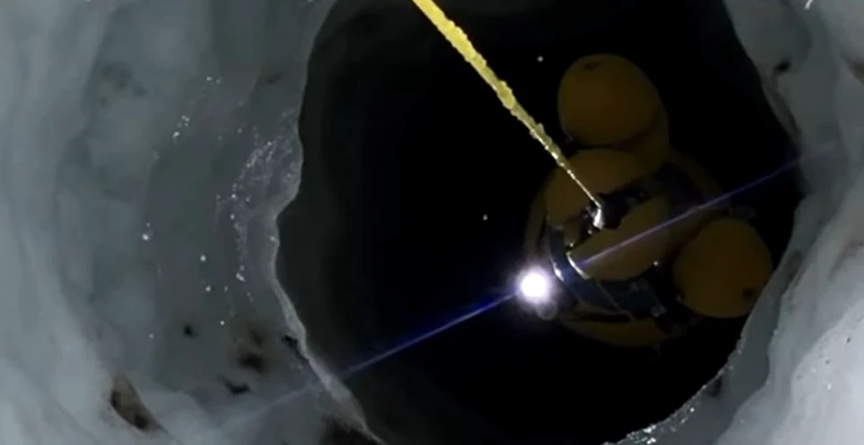 Imagini în premieră de sub gheaţa din Antarctica filmate cu ajutorul unui submarin – VIDEO