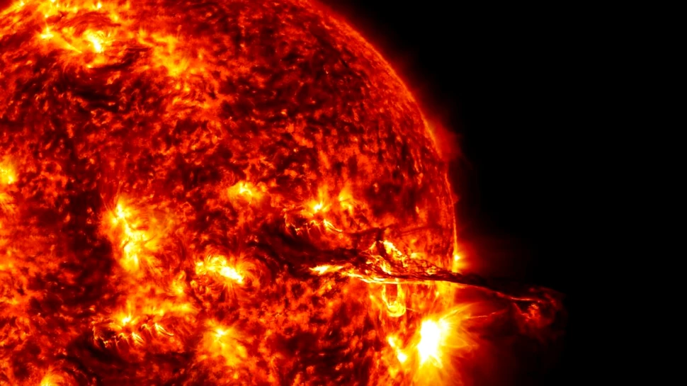 Oamenii de știință au rezolvat misterul vechi de 70 de ani al „căldurii imposibile” a Soarelui