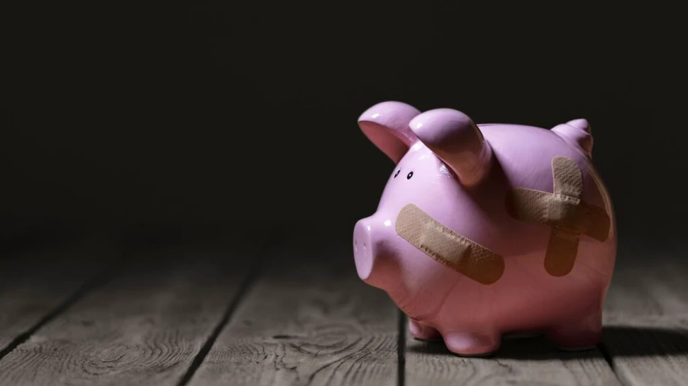 Cu cât a crescut indicele global al sărăciei și câți oameni sunt afectați?