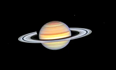 „Spițele” lui Saturn au revenit, iar Telescopul Hubble a reușit să le fotografieze