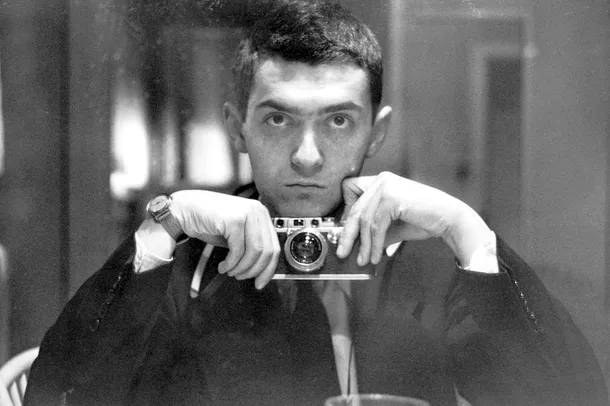 Producătorul de film american Stanley Kubrick, câştigător al premiului Oscar, şi-a făcut un 