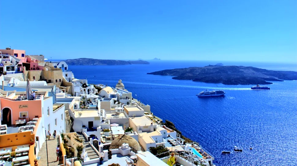 Un vulcan subacvatic din largul Santorini ar putea declanșa un tsunami