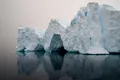 O treime din întreaga calotă glaciară din Antarctica riscă să se prăbușească în mare