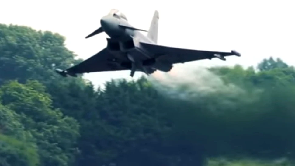 Avioane britanice, trimise din România pentru interceptarea unui bombardier rus, deasupra Mării Negre