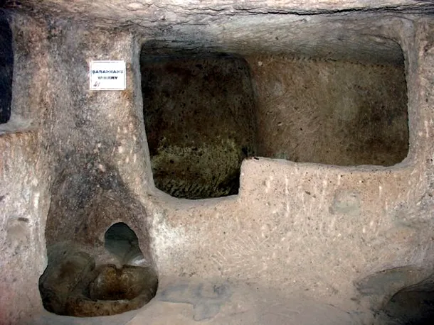 Camera subterană în care se producea vinul