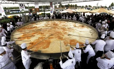 Bucatarii turci au gatit cea mai mare omleta din lume (FOTO/VIDEO)