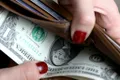 FMI a avertizat că sancțiunile impuse Rusiei amenință să știrbească dominația dolarului