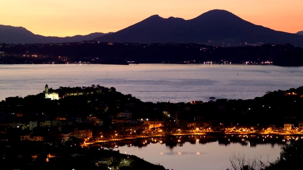 Campi Flegrei, supervulcanul Europei, poate erupe în orice moment