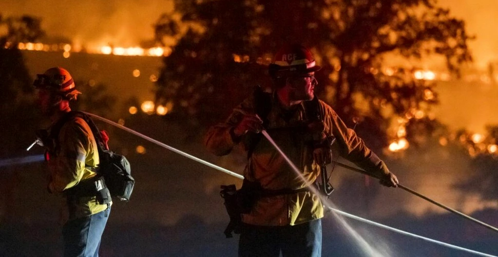 Aproape 5.000 de pompieri au fost mobilizați împotriva celui mai mare incendiu din California