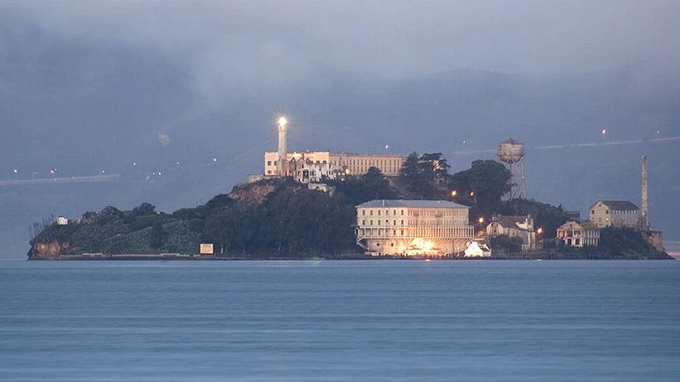 Descoperire surprinzătoare sub închisoarea Alcatraz. Istoricii credeau că aceste vestigii au fost pierdute pentru totdeauna