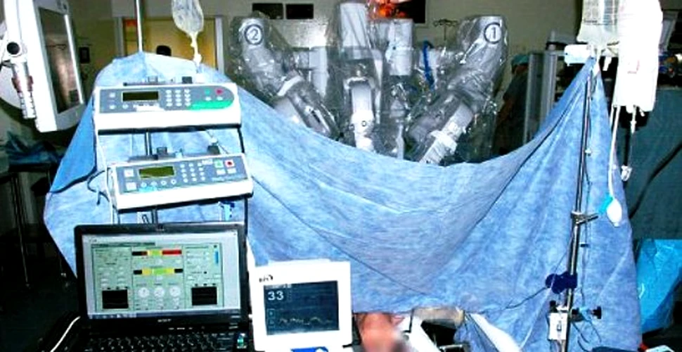 Operat de roboti: prima interventie chirurgicala in intregime robotizata