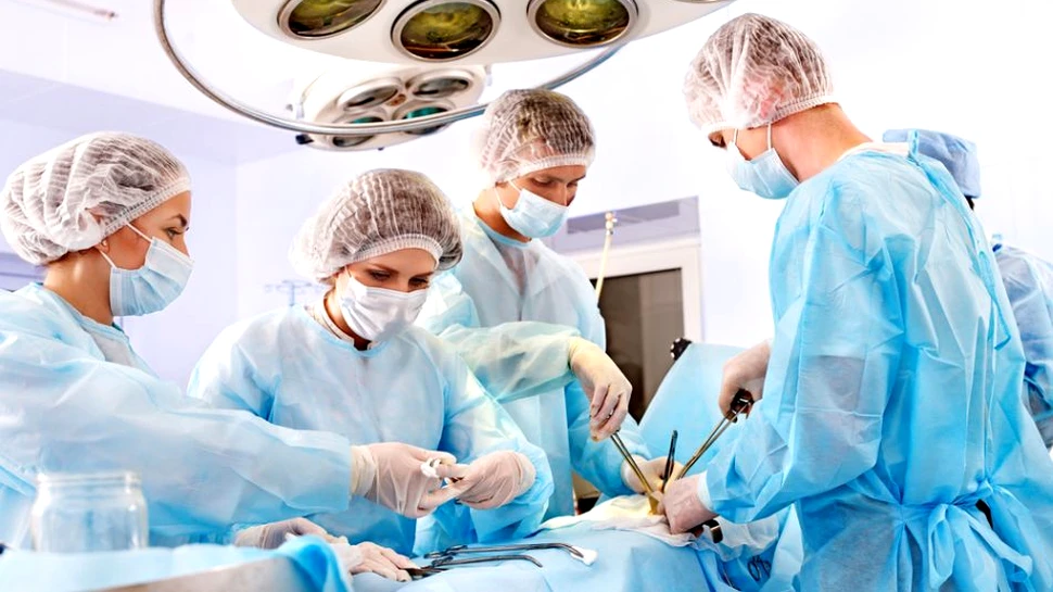 Muzica îi ajută pe chirurgi să fie mai eficienţi în sala de operaţii