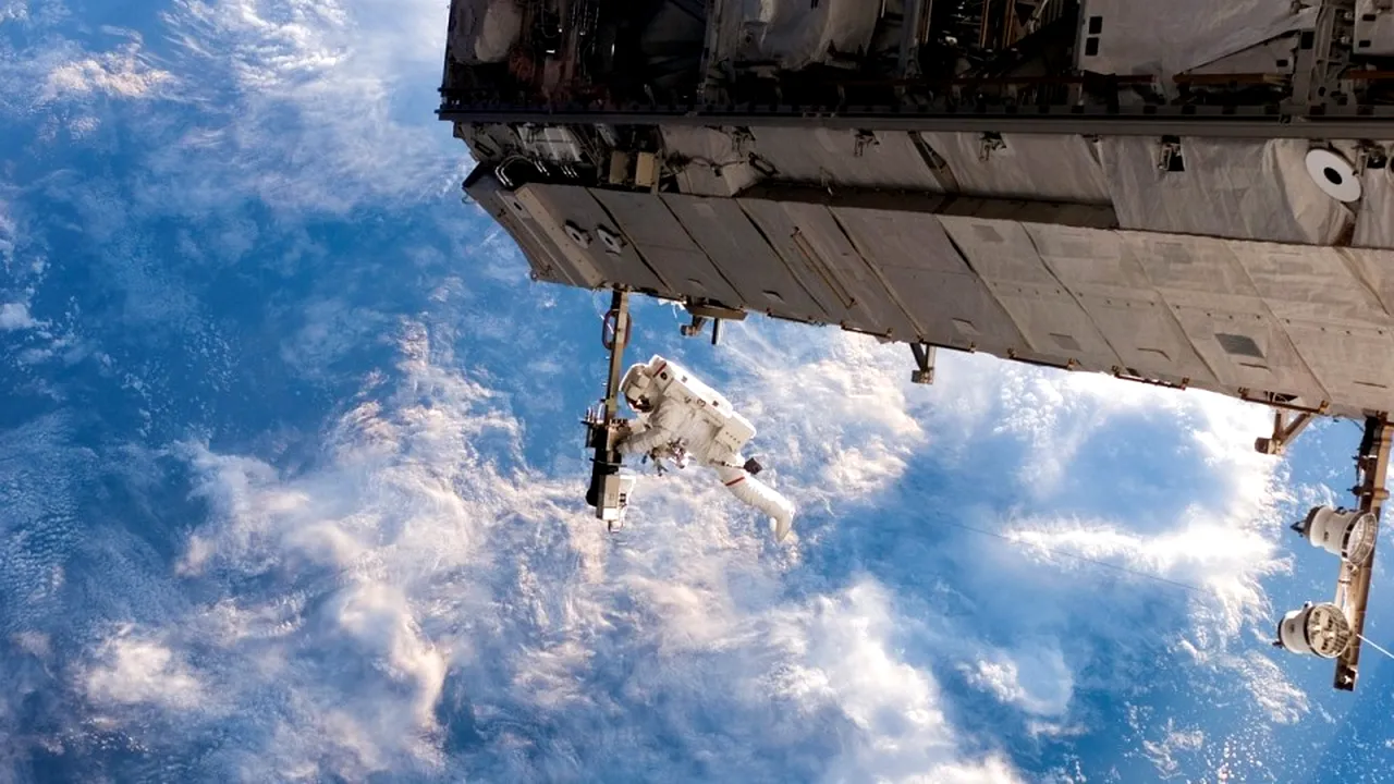 1-iss-548328-1280 
