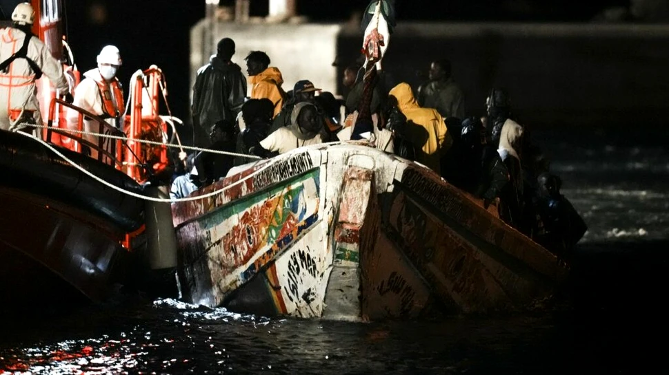 Un paradis turistic este distrus de migranții ilegali care pleacă din Africa în Europa