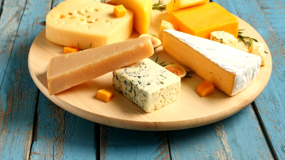 Cât de sănătoasă este brânza? Experții au vești bune și vești proaste