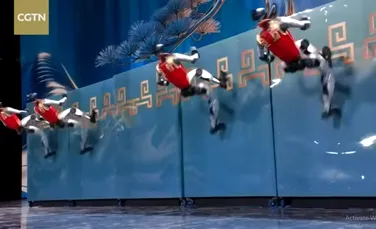 Roboții prezentați la un festival din China s-au „urcat” pe pereți și au dansat alături de copii