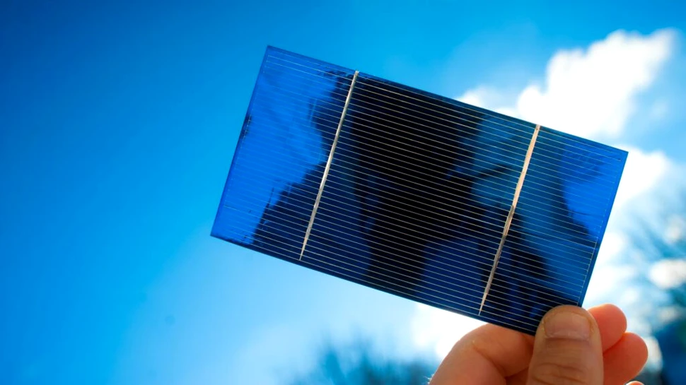 O echipă din Hong Kong a obținut o eficiență record cu celule solare organice