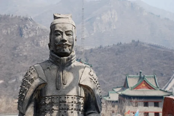 Soldat de teracotă din imperiul lui Qin Shi Huang