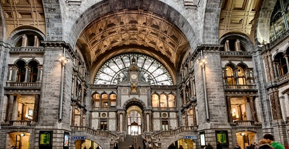 Cele mai spectaculoase staţii de cale ferată din lume. Una dintre acestea poartă denumirea de ”Gara-Catedrală” – GALERIE FOTO