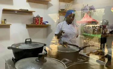 De ce o bucătăreasă din Ghana a gătit non-stop timp de 227 de ore?