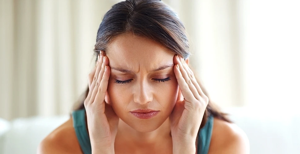 Durerea de cap provocată de caniculă: cum scapi de ea şi când e cazul să mergi la medic