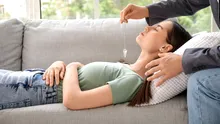 Hipnoza și menopauza: o nouă cale pentru ameliorarea bufeurilor? Dovezi, costuri și alternative non-hormonale