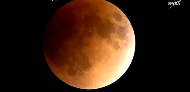 Eclipsa de Lună: Superluna albastră sângerie în imagini