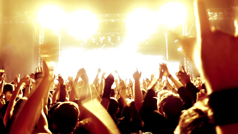 Cântăreţii celebri trăiesc intens şi riscă să moară mai repede