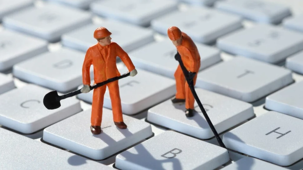 Vă întrebați cum arată cel mai mare laptop din lume? Un cuplu l-a construit!