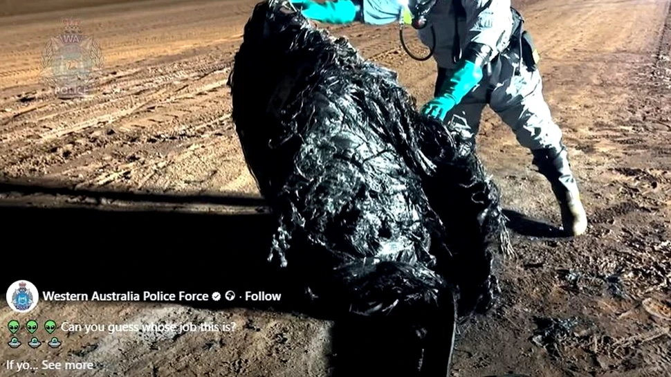 Un obiect misterios de origine necunoscută a fost găsit „fumegând” în deșertul australian. Ce se știe până acum?