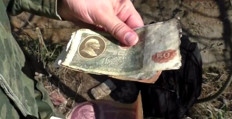 Un grup de exploratori a găsit un miliard de ruble sovietice într-o mină abandonată, dar nimeni nu s-a îmbogăţit