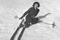 Cum se îmbrăcau femeile în 1939 pentru a merge la schiat?